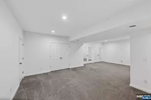 18 Winfield Dr 802, Woodcliff Lake, NJ 07677 - Photo 43