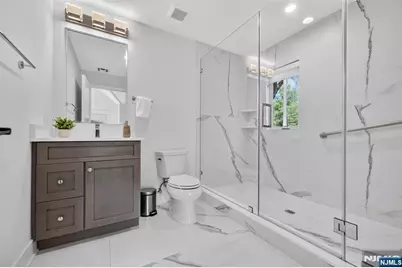 22 Glen Carl Road, Upper Saddle River, NJ 07458 - Photo 19
