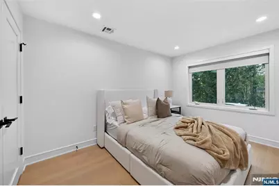 22 Glen Carl Road, Upper Saddle River, NJ 07458 - Photo 35
