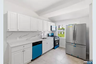 35 Grand Avenue, Newark, NJ 07106 - Photo 9