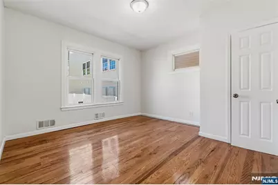 35 Grand Avenue, Newark, NJ 07106 - Photo 5