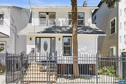 35 Grand Avenue, Newark, NJ 07106 - Photo 17