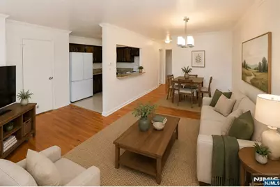 729 10th Street 2F #2F, Secaucus, NJ 07094 - Photo 5
