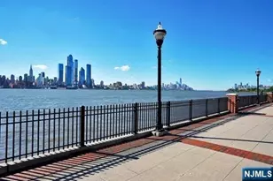 250 Henley Pl 210, Weehawken, NJ 07086 - Photo 47