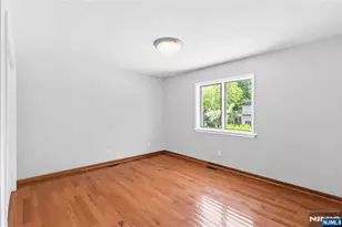131 Haase Ave, Paramus, NJ 07652 - Photo 15