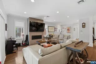 1077 Anderson, Fort Lee, NJ 07024 - Photo 21