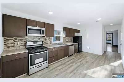 78 Devine Street, Newark, NJ 07106 - Photo 9