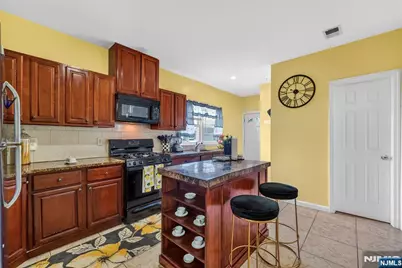 89 Watsessing Avenue, Bloomfield, NJ 07003 - Photo 15