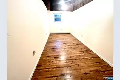 51 Myrtle Avenue, Newark, NJ 07107 - Photo 5