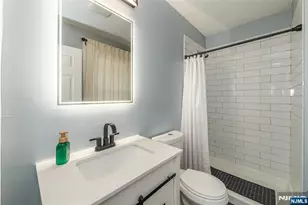 191 Smith St, Newark, NJ 07106 - Photo 15
