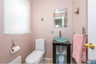 32 Natalie Drive, West Caldwell, NJ 07006 - Photo 17