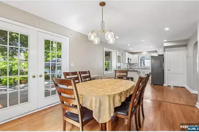 11 Woodward Avenue, Bloomingdale, NJ 07403 - Photo 15