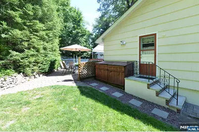 30 Knolls, Bloomingdale, NJ 07403 - Photo 27