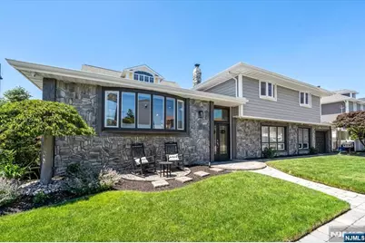 535 Willow Avenue, Lyndhurst Township, NJ 07071 - Photo 1