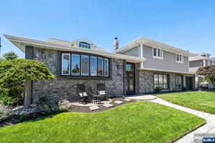 535 Willow Ave, Lyndhurst Township, NJ 07071 - Photo 1