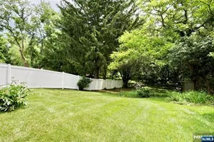 396 Burlington Rd, Paramus, NJ 07652 - Photo 33