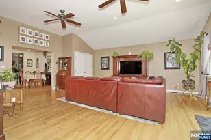 396 Burlington Rd, Paramus, NJ 07652 - Photo 15