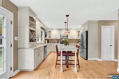 98 Maple Street, Rutherford, NJ 07070 - Photo 15