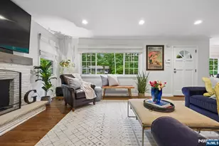 25 Grove St, Caldwell, NJ 07006 - Photo 3