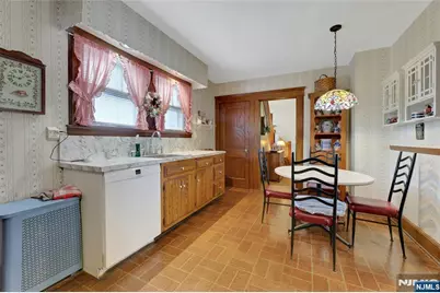 337 Corona Place, Ridgewood, NJ 07450 - Photo 15