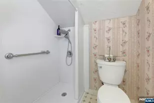 337 Corona Pl, Ridgewood, NJ 07450 - Photo 21