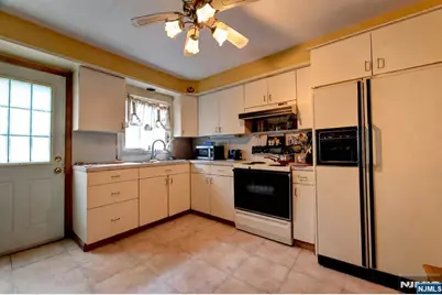 36 Hemlock Avenue, Lincoln Park, NJ 07035 - Photo 5