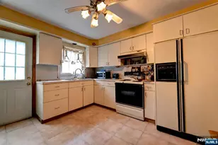 36 Hemlock Ave, Lincoln Park, NJ 07035 - Photo 5