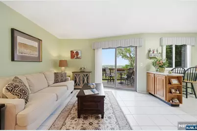 88 Metro Vista Drive, Hawthorne, NJ 07506 - Photo 19