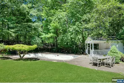 10 Moonshadow Court, Kinnelon, NJ 07405 - Photo 41