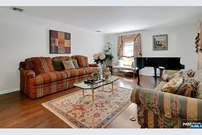 10 Moonshadow Court, Kinnelon, NJ 07405 - Photo 11