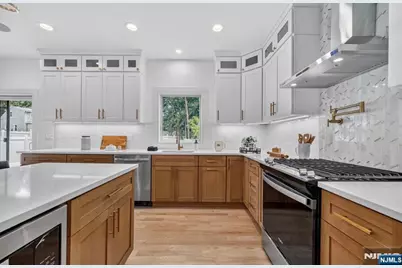 6 Short Hill Road, Clifton, NJ 07012 - Photo 9