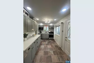 47 Stanley Avenue, Nutley, NJ 07110 - Photo 15