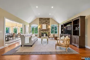 18 Berkshire Pl, Englewood Cliffs, NJ 07632 - Photo 3