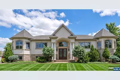 18 Berkshire Place, Englewood Cliffs, NJ 07632 - Photo 1