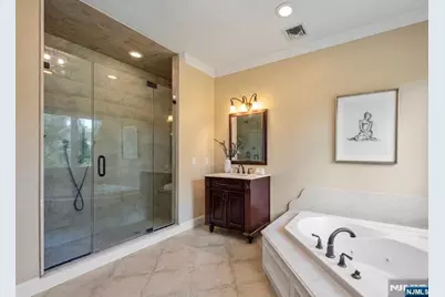 18 Berkshire Place, Englewood Cliffs, NJ 07632 - Photo 17