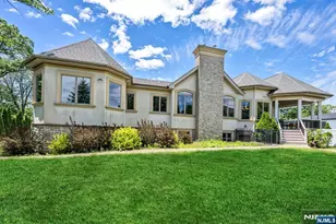 18 Berkshire Pl, Englewood Cliffs, NJ 07632 - Photo 29