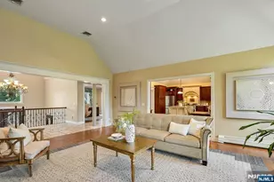 18 Berkshire Pl, Englewood Cliffs, NJ 07632 - Photo 5