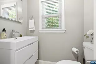 62 Fells Rd, Verona, NJ 07044 - Photo 17