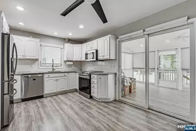 75 Fichter Street, Bloomingdale, NJ 07403 - Photo 11