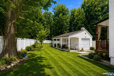 48 W Cedar Street, Livingston, NJ 07039 - Photo 23