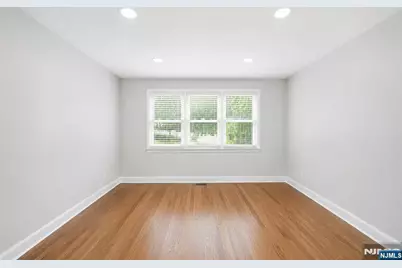48 W Cedar Street, Livingston, NJ 07039 - Photo 15