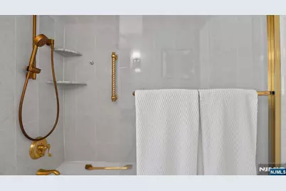 230 Satterthwaite Avenue, Nutley, NJ 07110 - Photo 25