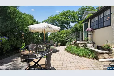 230 Satterthwaite Avenue, Nutley, NJ 07110 - Photo 5