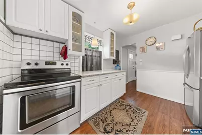 72 Robertson Avenue, Hawthorne, NJ 07506 - Photo 11