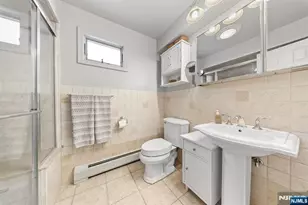 72 Robertson Ave, Hawthorne, NJ 07506 - Photo 21