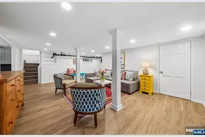 20 Euclid Place, Montclair, NJ 07042 - Photo 27