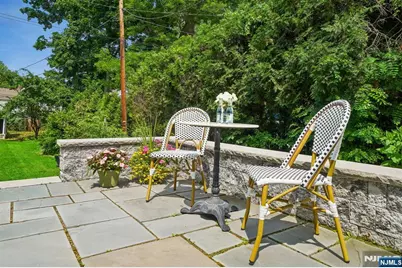 20 Euclid Place, Montclair, NJ 07042 - Photo 29