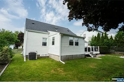 52 Knollwood Terrace, Clifton, NJ 07012 - Photo 29