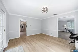 376 Lakeview Dr, Wyckoff Township, NJ 07481 - Photo 9