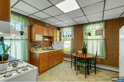 79 Dewitt Avenue, Belleville, NJ 07109 - Photo 19